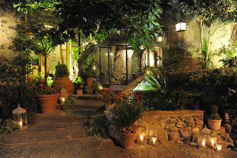 Hotel La Locanda Dei Ciocca Grottaferrata Exterior photo