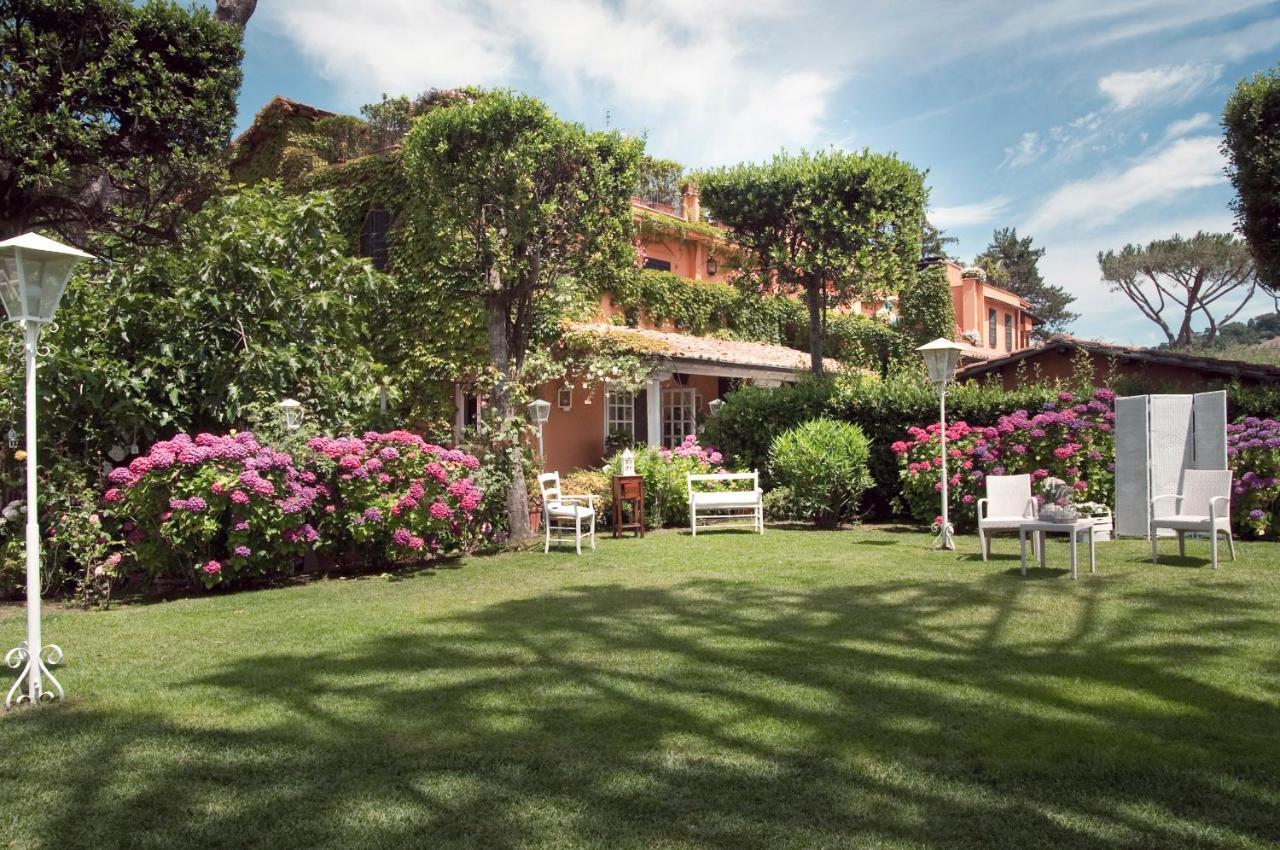 Hotel La Locanda Dei Ciocca Grottaferrata Exterior photo